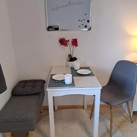 Mit Kueche & Kleines Gaestezimmer Lisi Im Obergeschoss- 2 Separate Einheiten - Nahe Salzburg, Ideal Fuer Familien & Durchreise Апартаменты Кухль