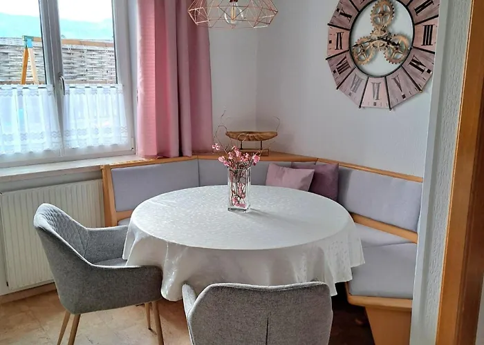 Mit Kueche & Kleines Gaestezimmer Lisi Im Obergeschoss- 2 Separate Einheiten - Nahe Salzburg, Ideal Fuer Familien & Durchreise * Kuchl