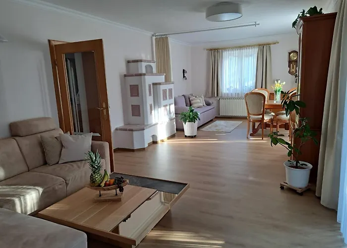 Mit Kueche & Kleines Gaestezimmer Lisi Im Obergeschoss- 2 Separate Einheiten - Nahe Salzburg, Ideal Fuer Familien & Durchreise קוכל