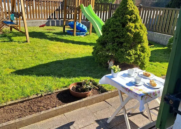 Mit Kueche & Kleines Gaestezimmer Lisi Im Obergeschoss- 2 Separate Einheiten - Nahe Salzburg, Ideal Fuer Familien & Durchreise דירה